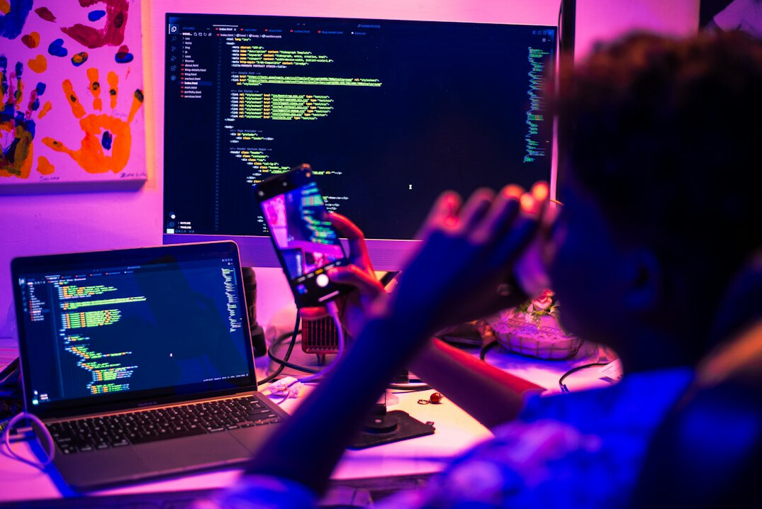japanese students in coding class