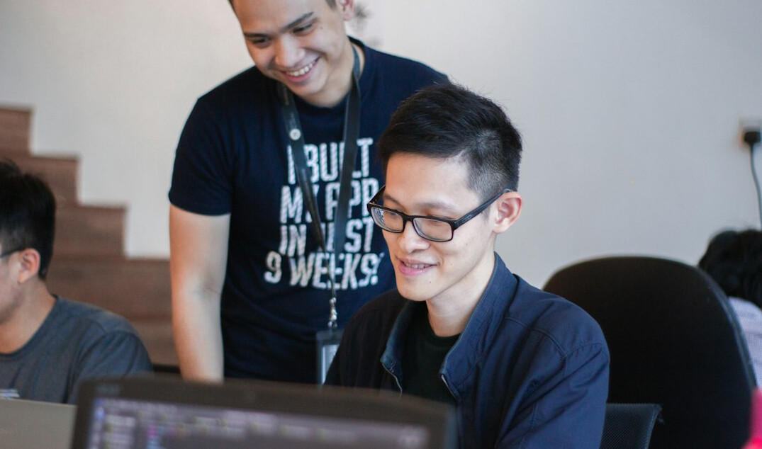 student learning programming in japanese